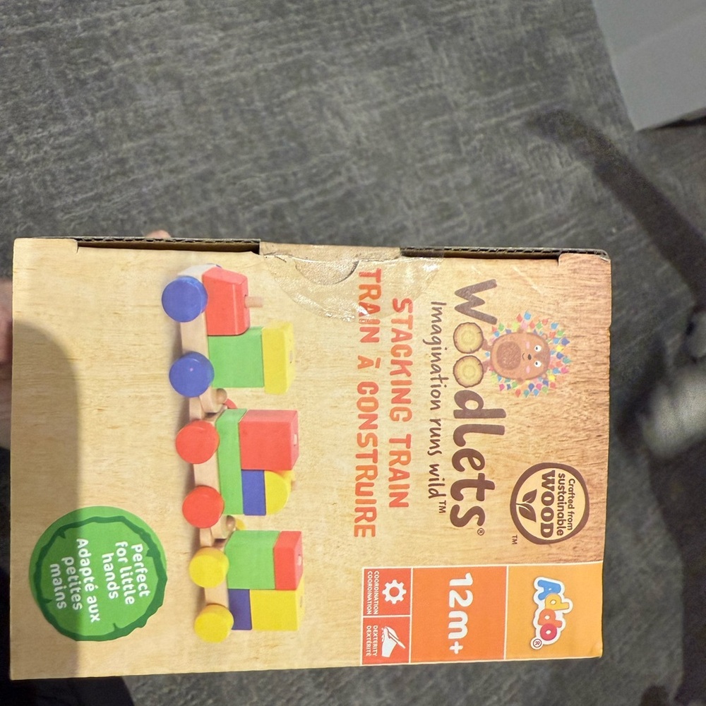 Colorful Stacking Train Set New in Box - Picture 4 of 4